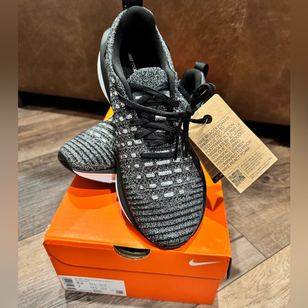 Nike ReactX Infinity Run 4 Black White Oreo Womens 8.5 New With Box